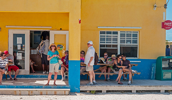 Waiting for the ferry - TCI